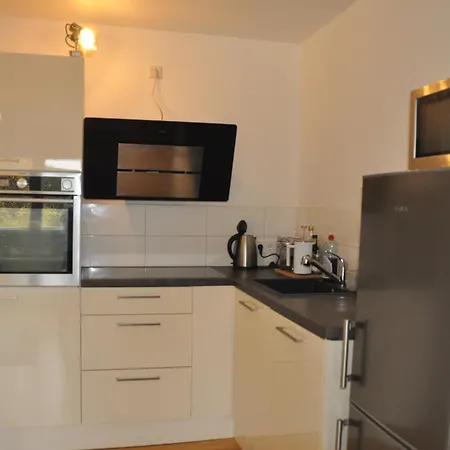 Appartement Geraeumige 2-z Im Gruenen, Garten, Terrasse, Ruhig, Natur, Phantastischer Blick! *